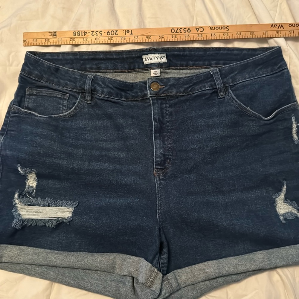 Ava & Viv Distressed Denim Shorts Size 20W